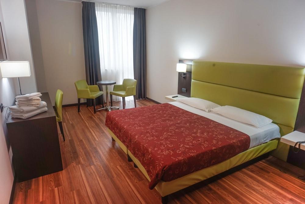 Hotel San Vito Negrar Exteriör bild